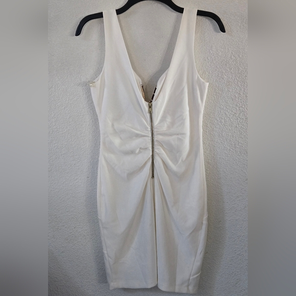 Windsor Cream Sleeveless Dress - Picture 3 of 8